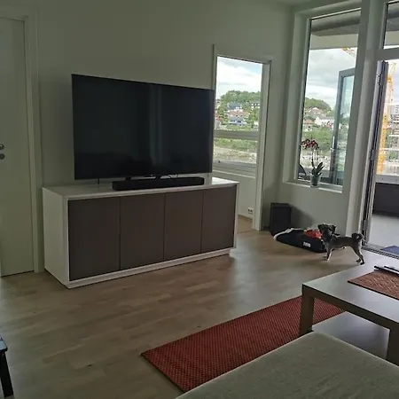 Ny,fin, Lys Og Romslig 2-roms Leilighet Stavange *