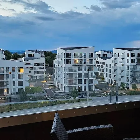 Ny,fin, Lys Og Romslig 2-roms Leilighet Stavange